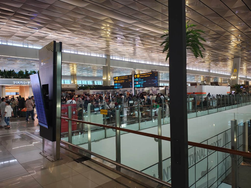 ユーロボーナスミリオネアへの旅その１１_CGK-SIN-SGN